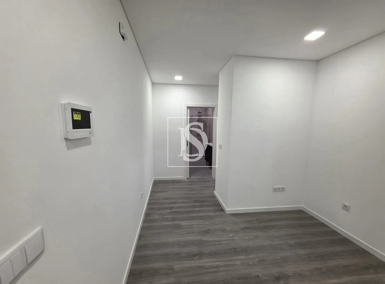Apartamento renovado T2, no Botulho