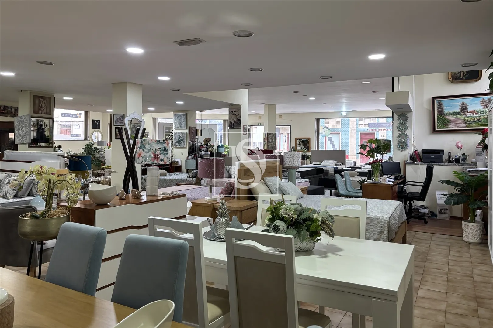 Espaço comercial com 598m² no Centro Viseu