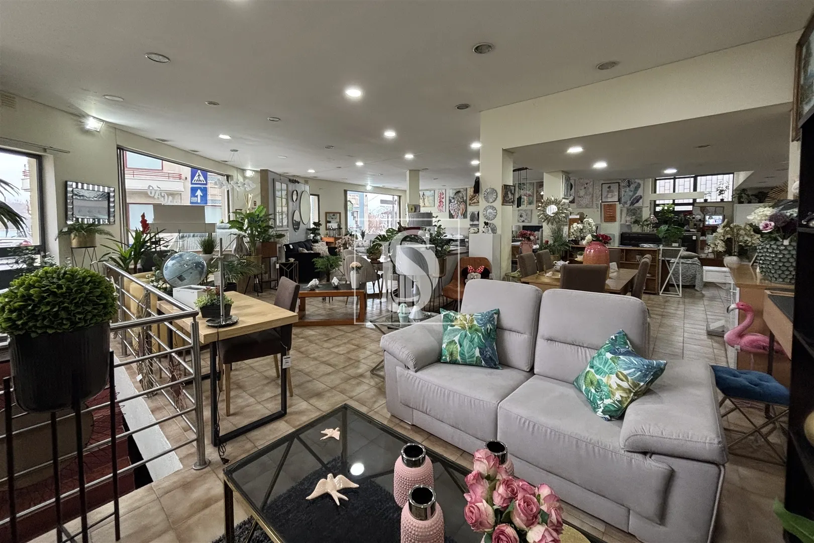 Espaço comercial com 598m² no Centro Viseu