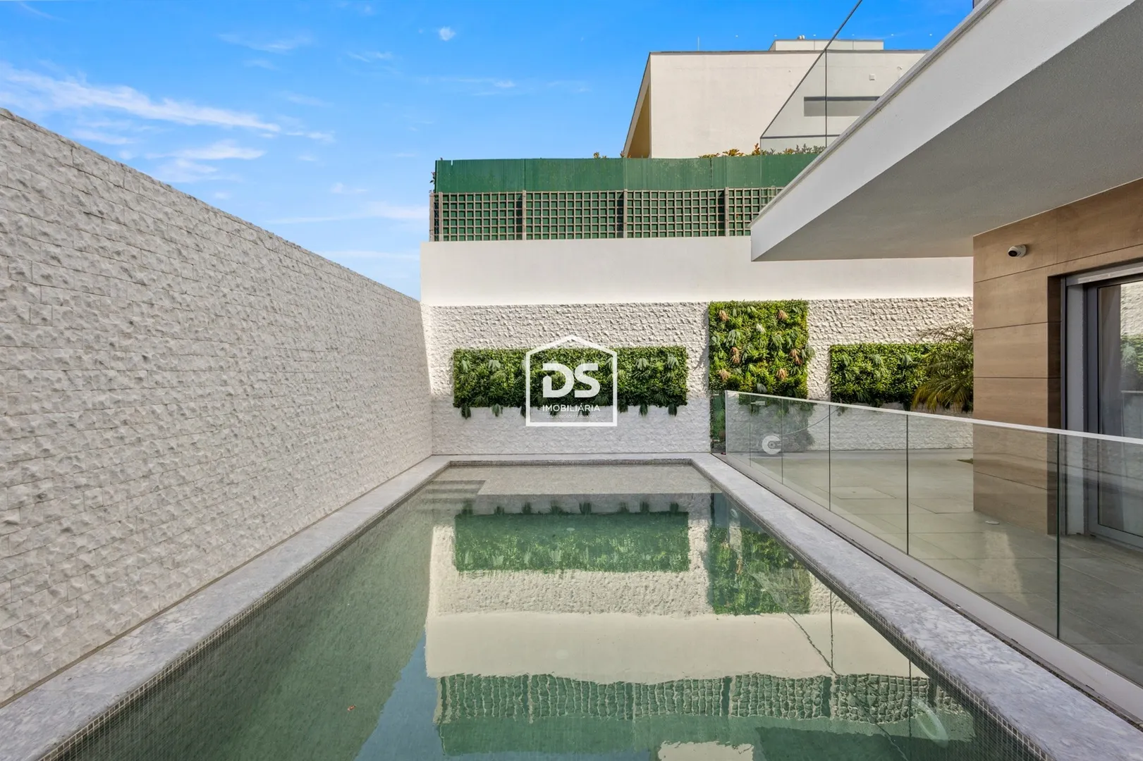 House T5