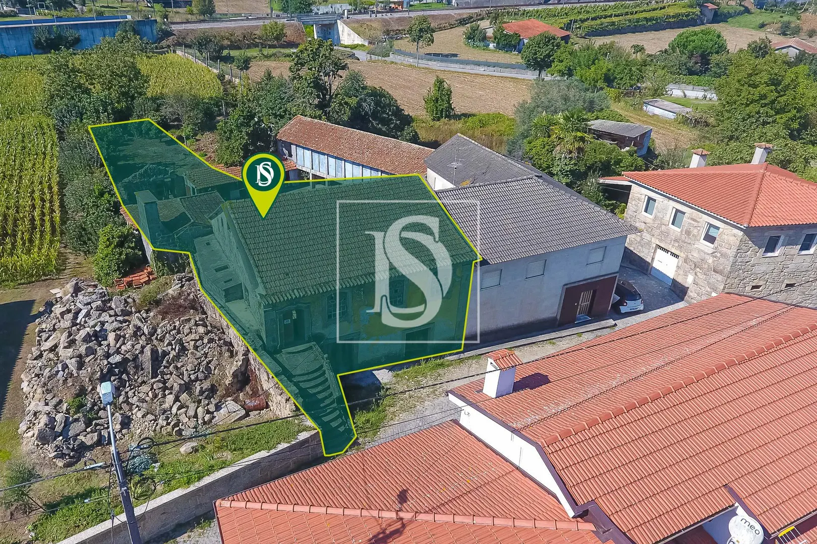Moradia para Restaurar T3 em Cambeses