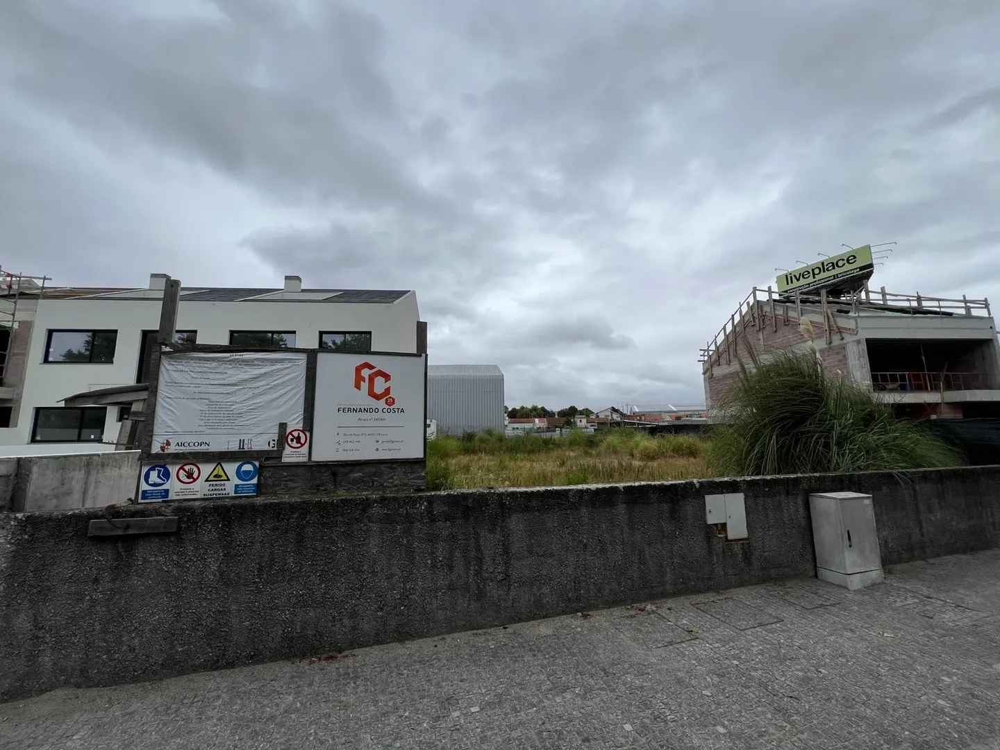 Lote de terreno urbano para construção c/ 407.30m2