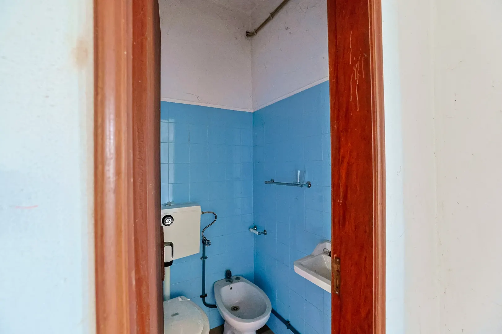Moradia T4 c/ 376 m², jardim e riacho