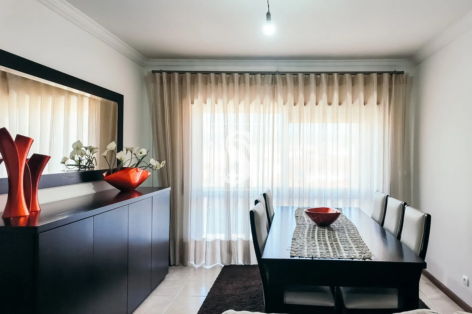Apartamento T3 no centro de Vila Verde, com garagem fechada e duas frentes
