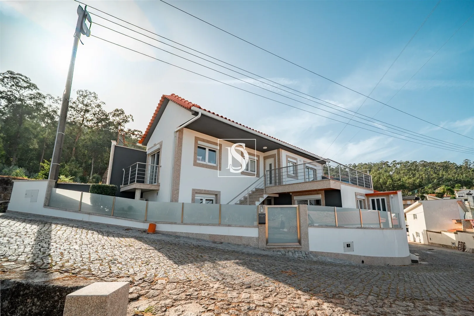 Moradia com 3 quartos completamente Renovada em 2025