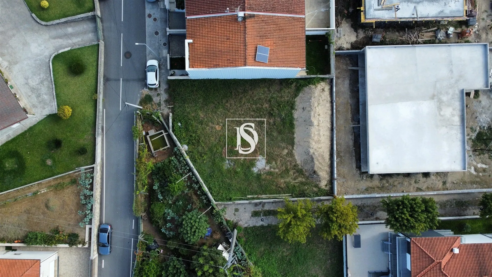 Terreno com Projeto Aprovado p/ construção de Moradia