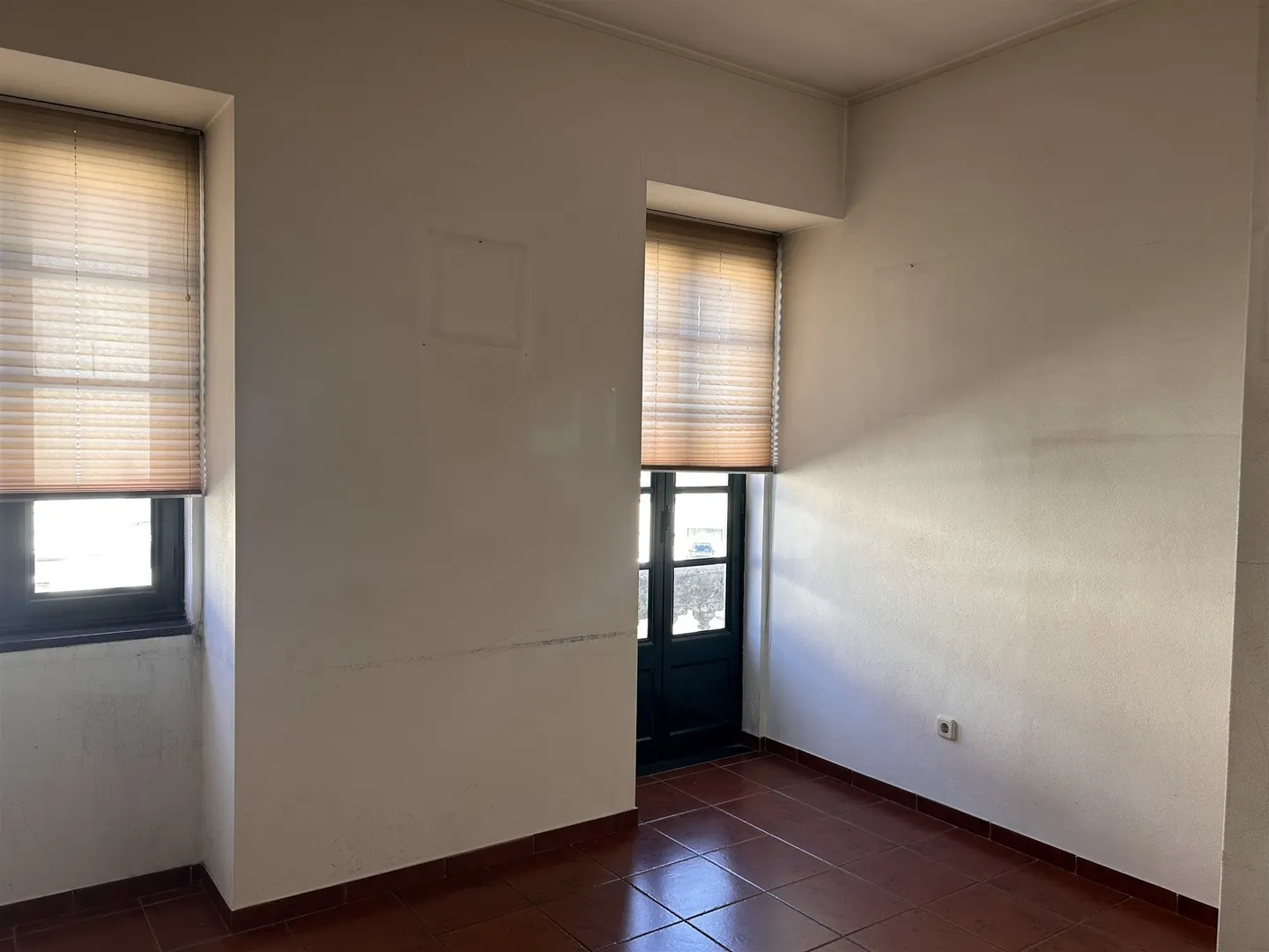 Espaço de Serviços para Arrendamento em Belmonte