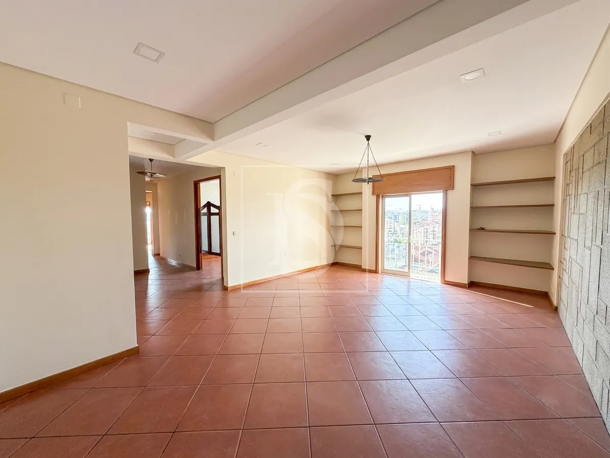 Apartamento T2+1