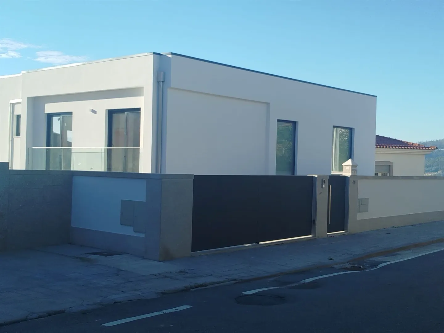 House T4
