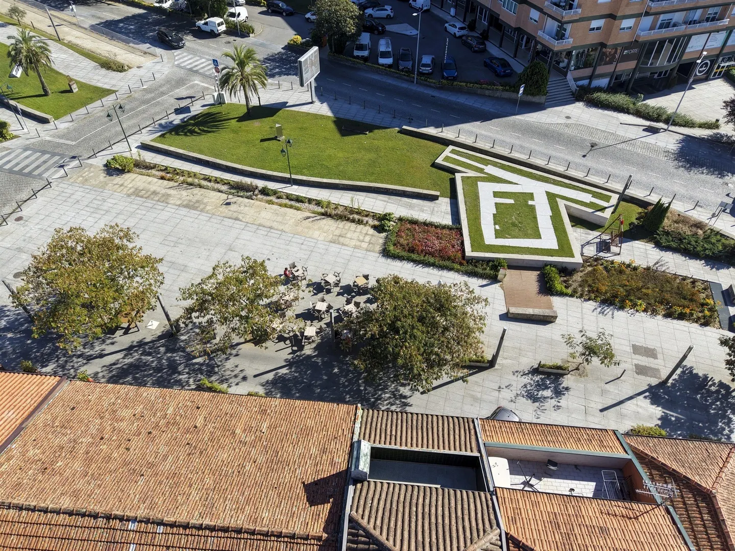 Moradia em Banda T3 VendaMoradia T3 em pedra para recuperar, com quintal, no centro de Penafiel