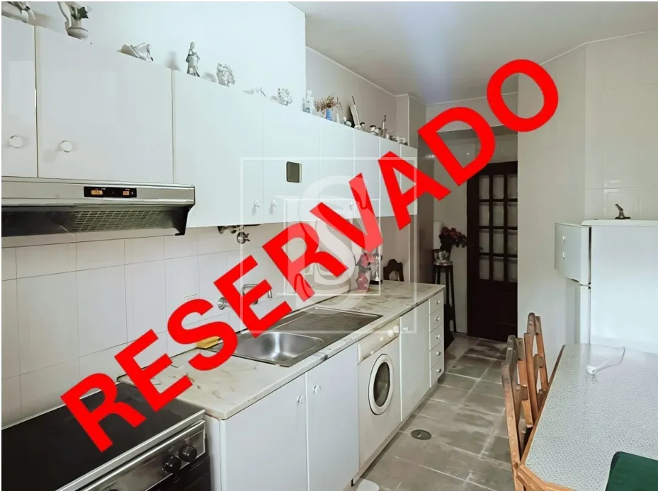 Apartamento T2, ideal para Renovar e Modernizar