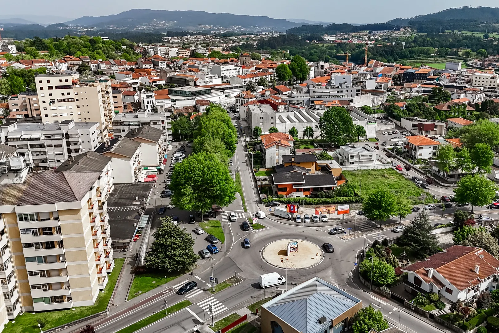 T3 no Centro de Barcelos, com Suíte e 3 frentes