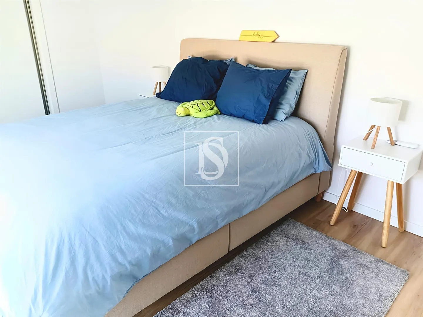 Andar Moradia, T2,Totalmente Renovado, c/ vista mar, em Lavra