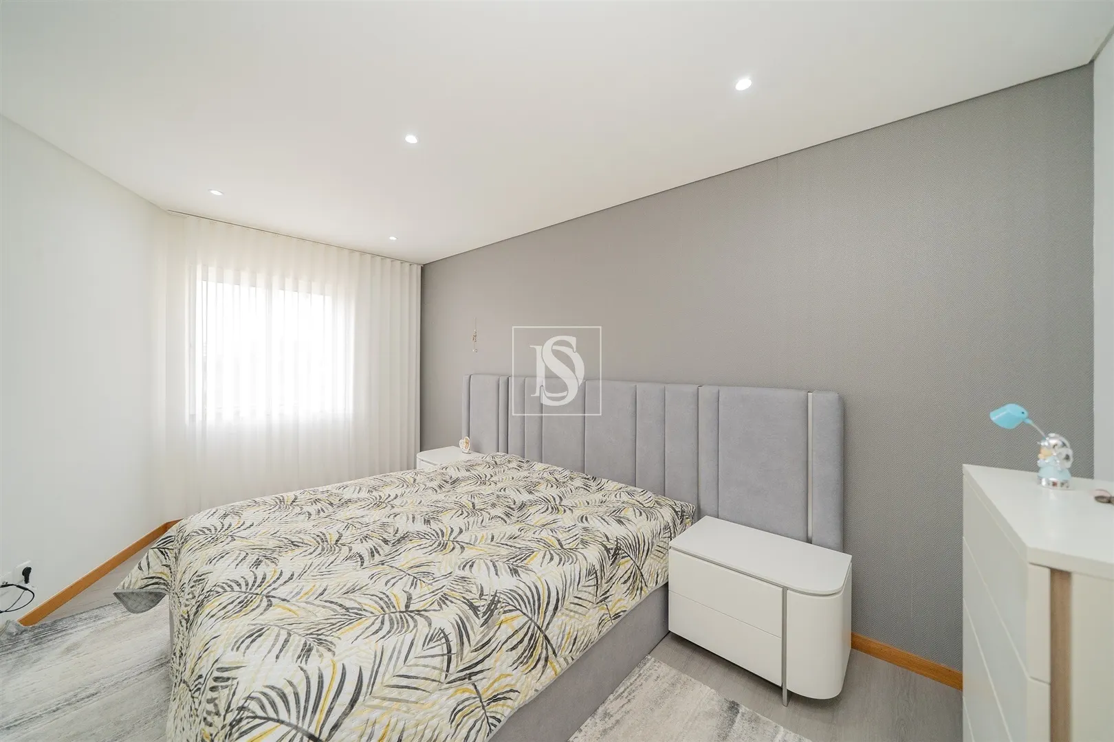 T2+1, Remodelado, com Garagem Fechada, a 1,2 km da Praia — Vila do Conde