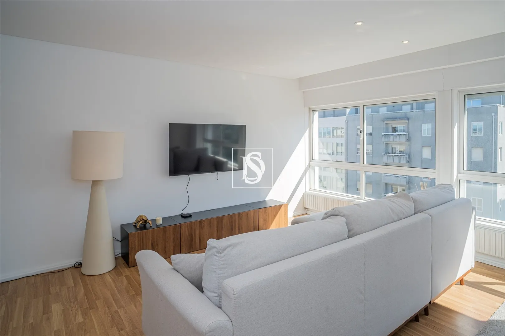 Apartamento T4 no Centro de Barcelos | Excelente Luminosidade e Vistas sobre a Cidade