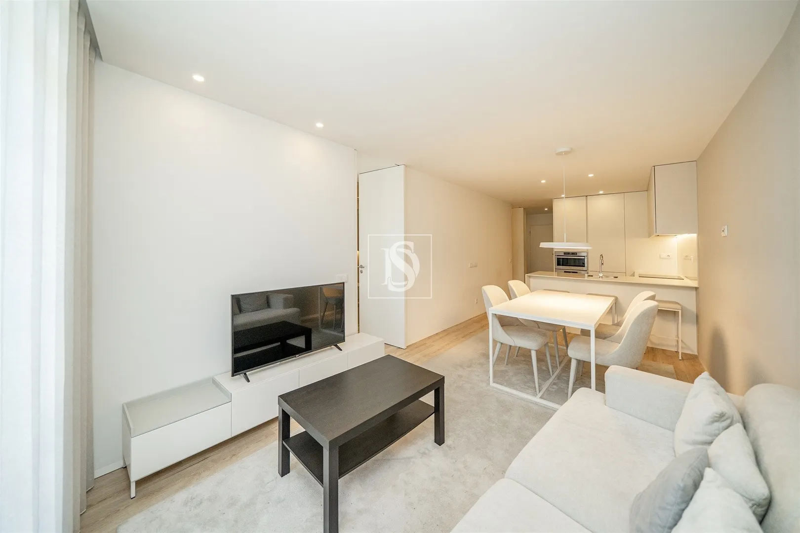 Apartamento T2, mobilado, no centro de Braga | Conforto e elegância contemporânea