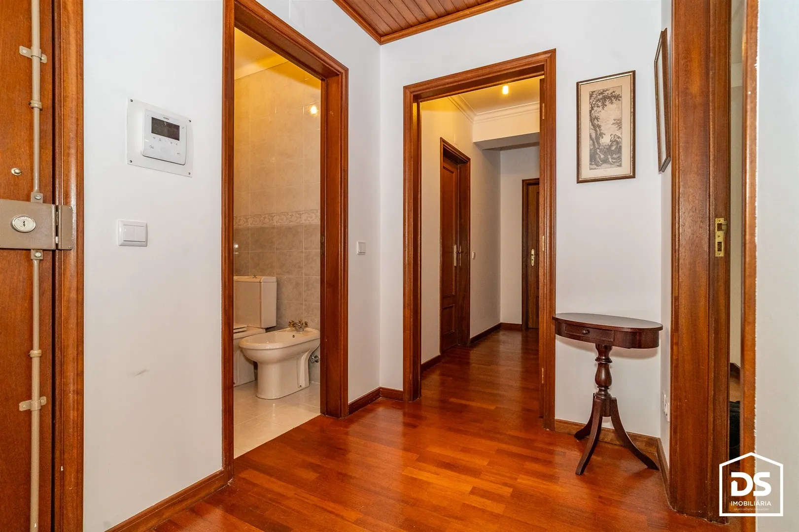 Apartamento T2 com arrumo e varandas na Figueira da Foz