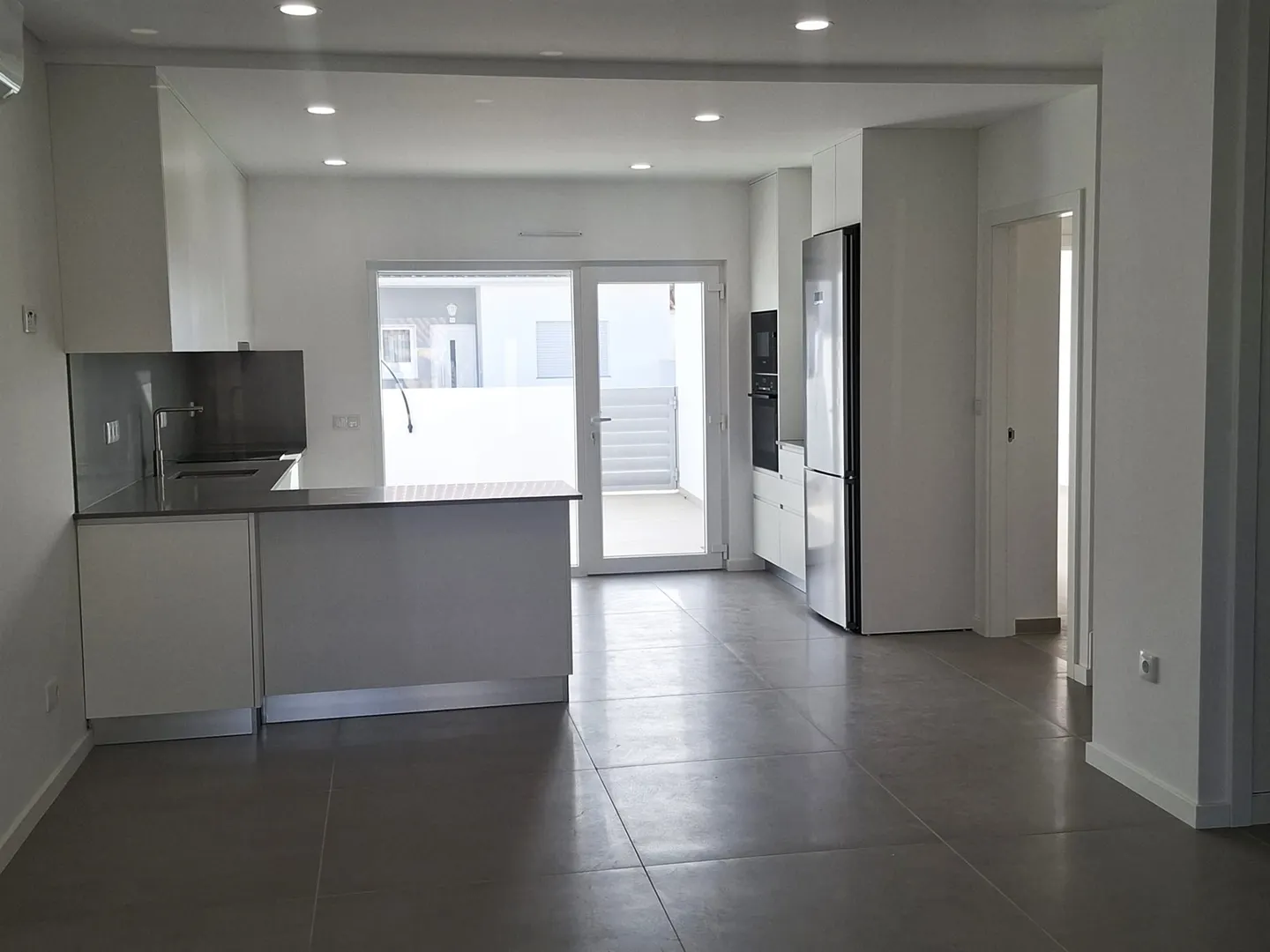 House T4