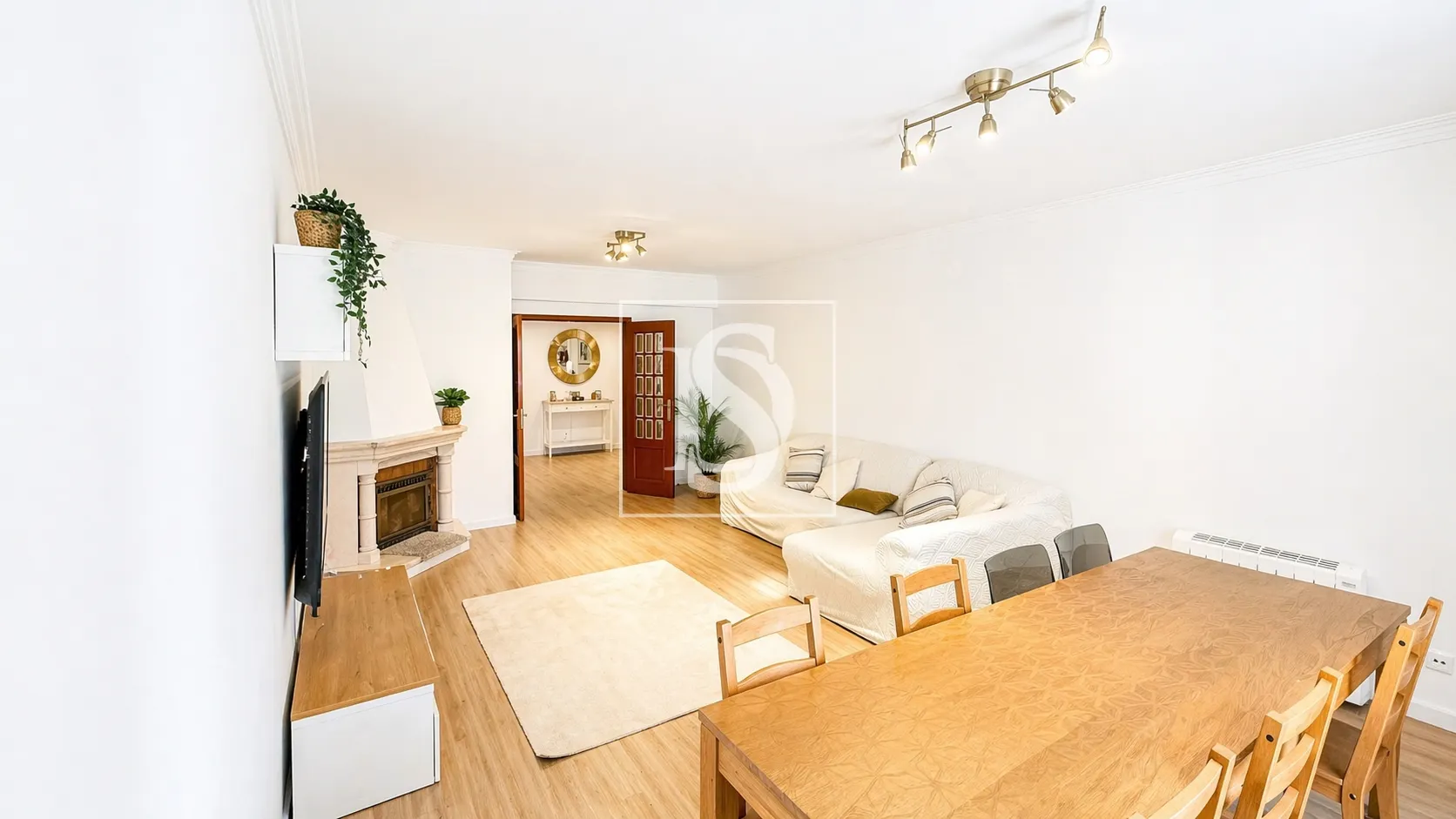 T3 com Suite, Varandas Fechadas e Arrecadação – Póvoa de Santa Iria