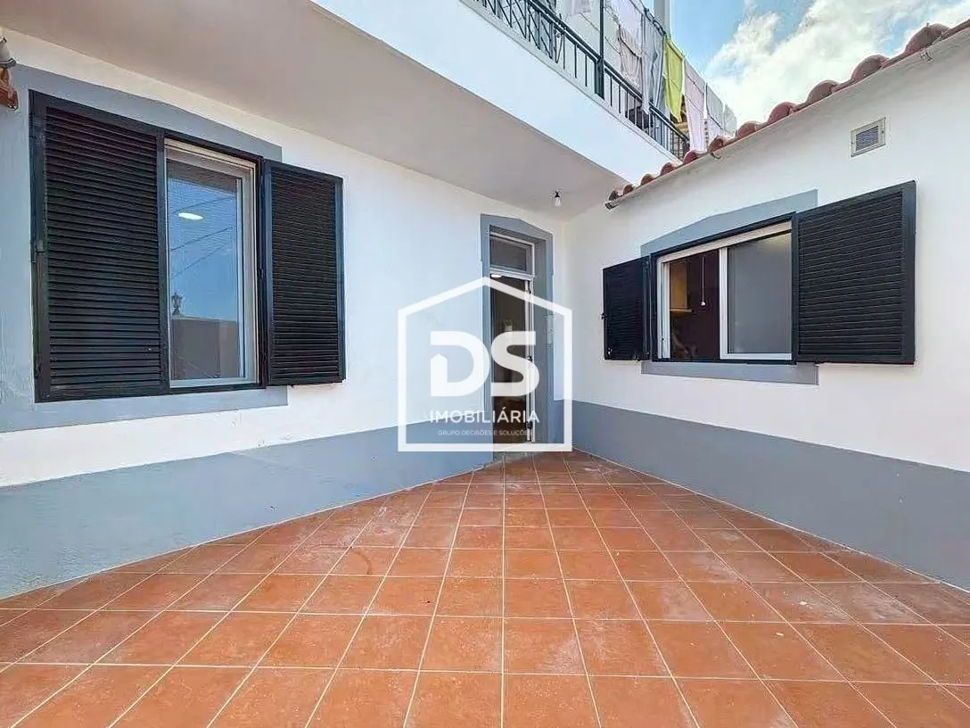 Apartment Floor Dwelling T1