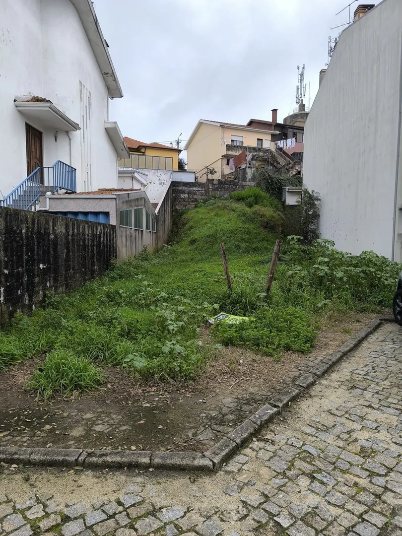 Terreno Urbano em Gondomar (São Cosme), Valbom e Jovim