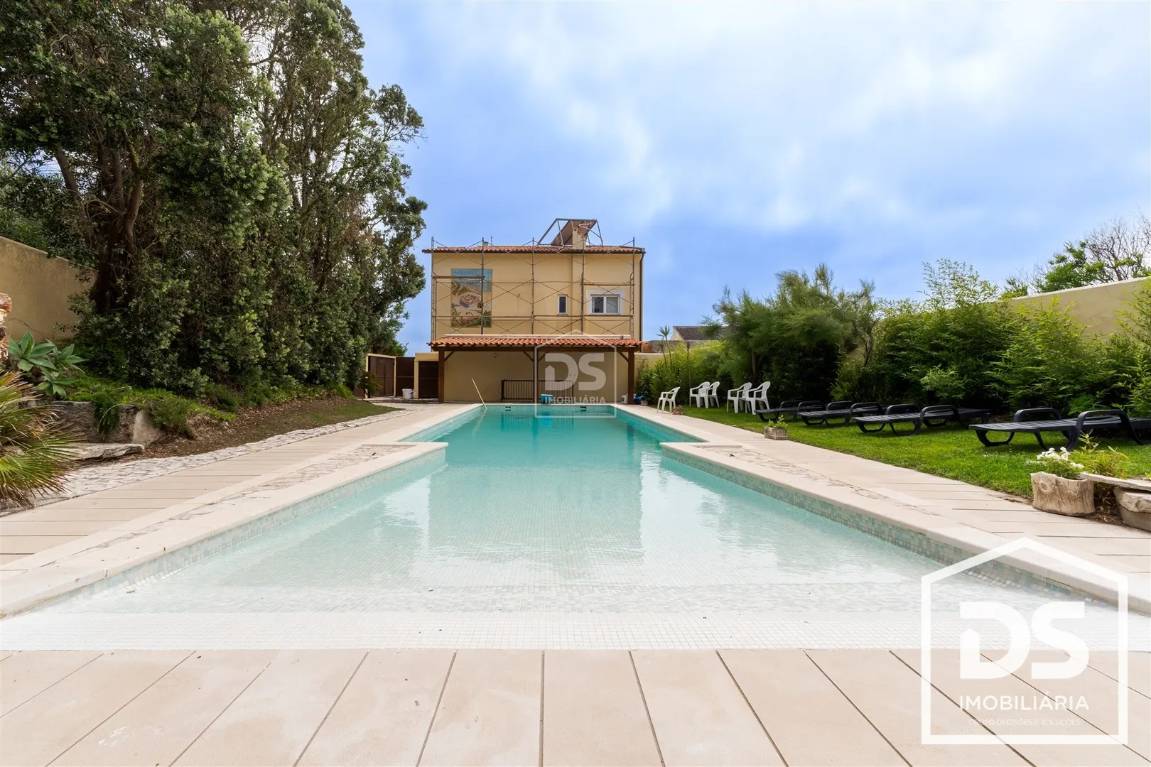 Exclusiva Propriedade Frente Mar com Piscina e Vista Panorâmica | Paredes da Vitória