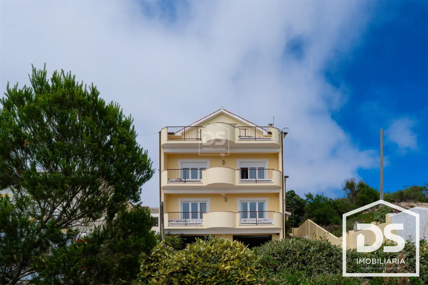 Exclusiva Propriedade Frente Mar com Piscina e Vista Panorâmica | Paredes da Vitória