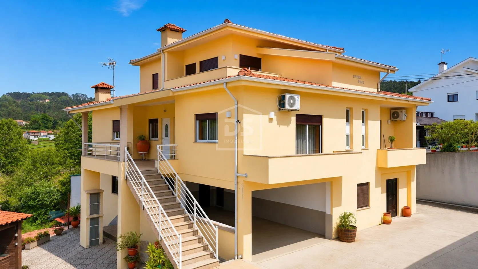 Detached house T5