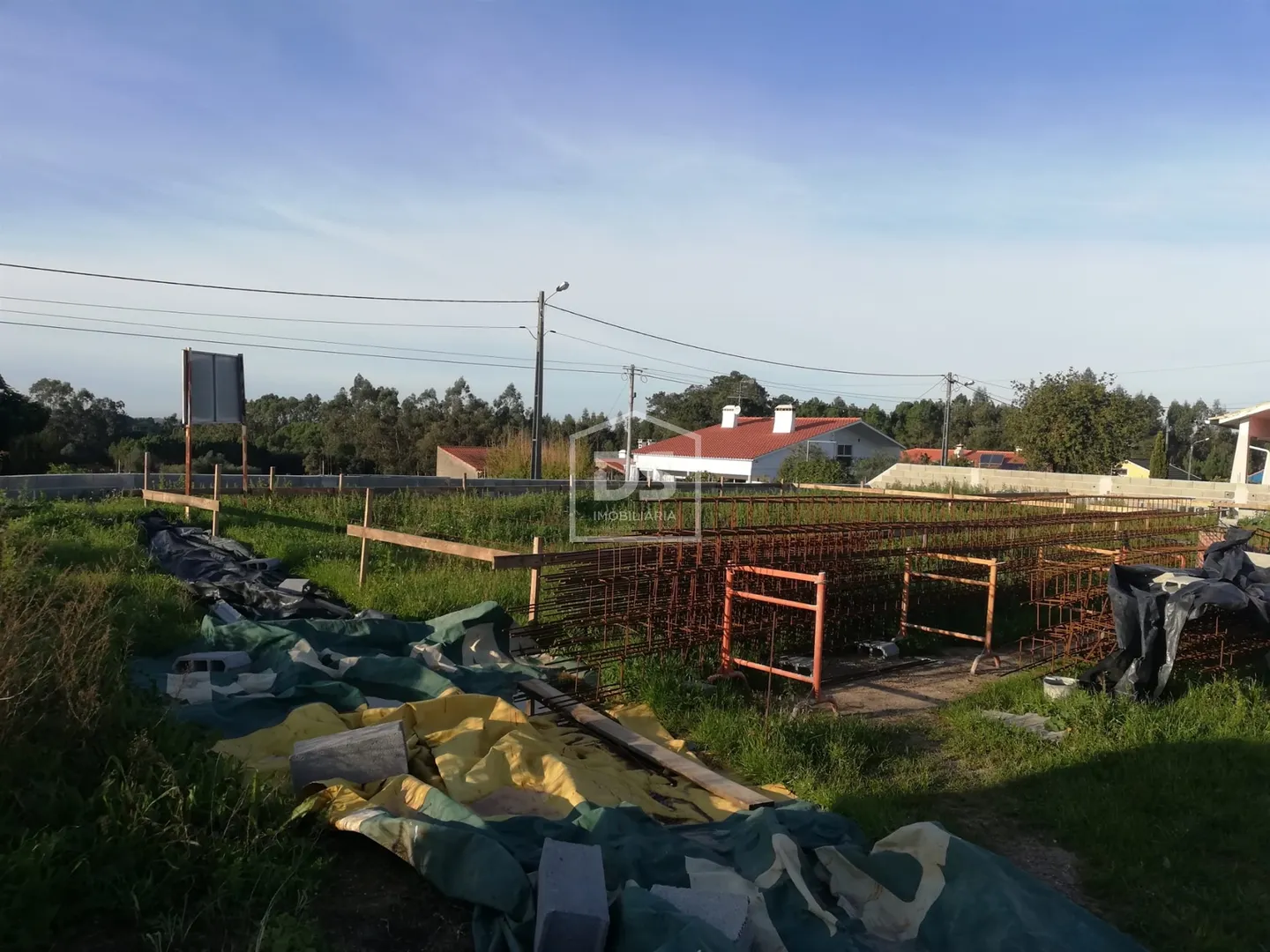 Moradia T4 geminada Ortigosa