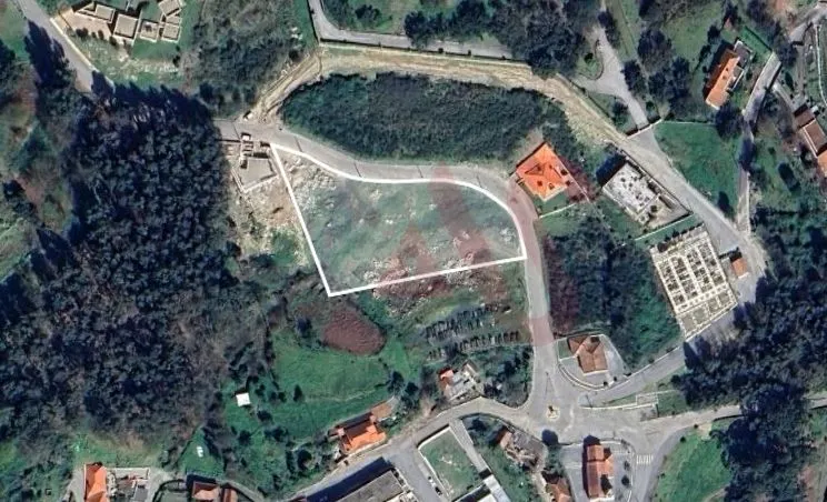 Land for sale in Lousada, Portugal — €130,000
