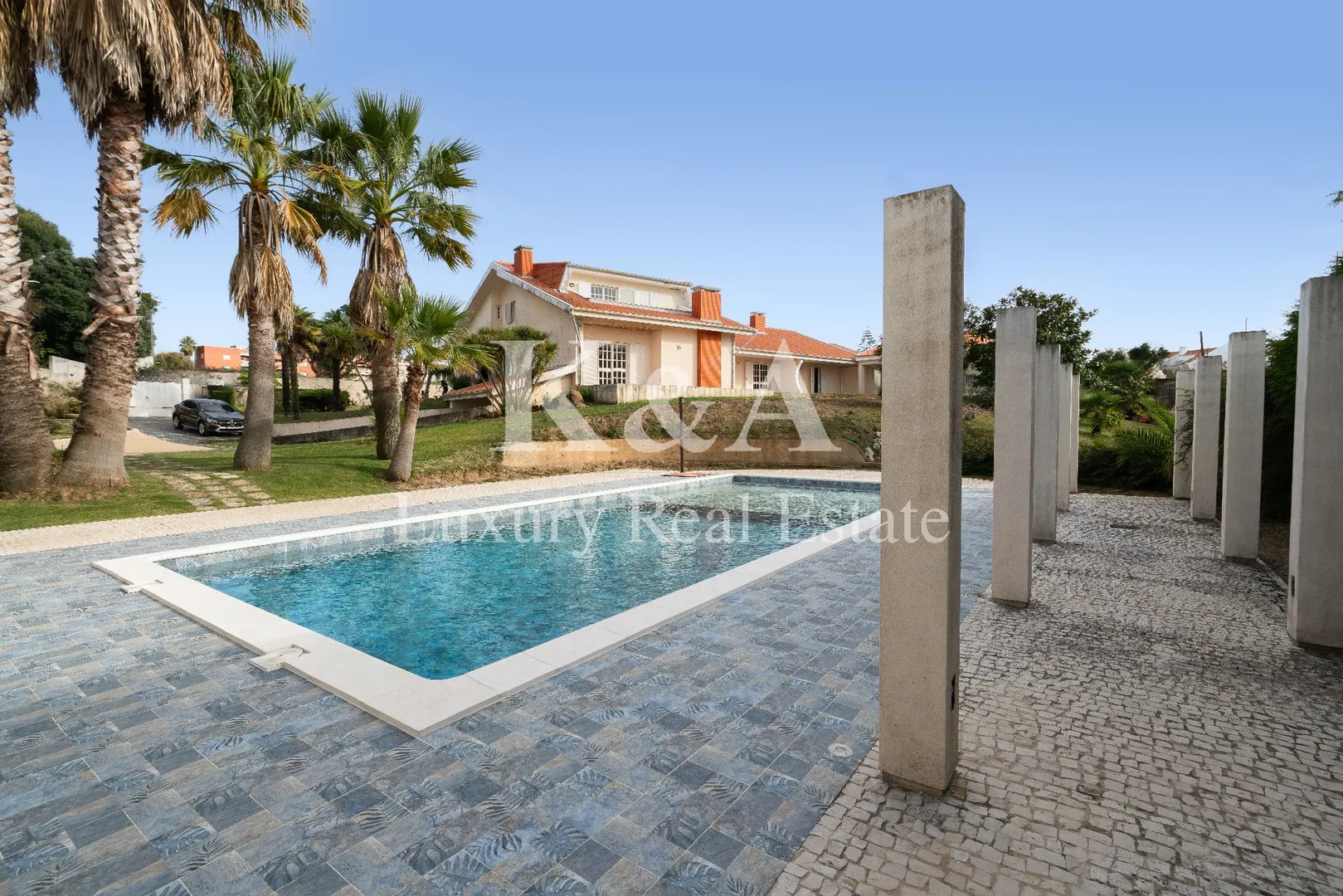 Villa with pool in Miramar