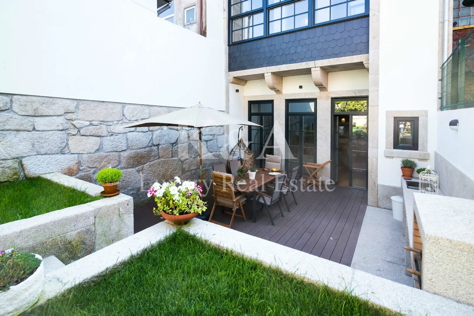 4 bedroom villa in downtown Porto