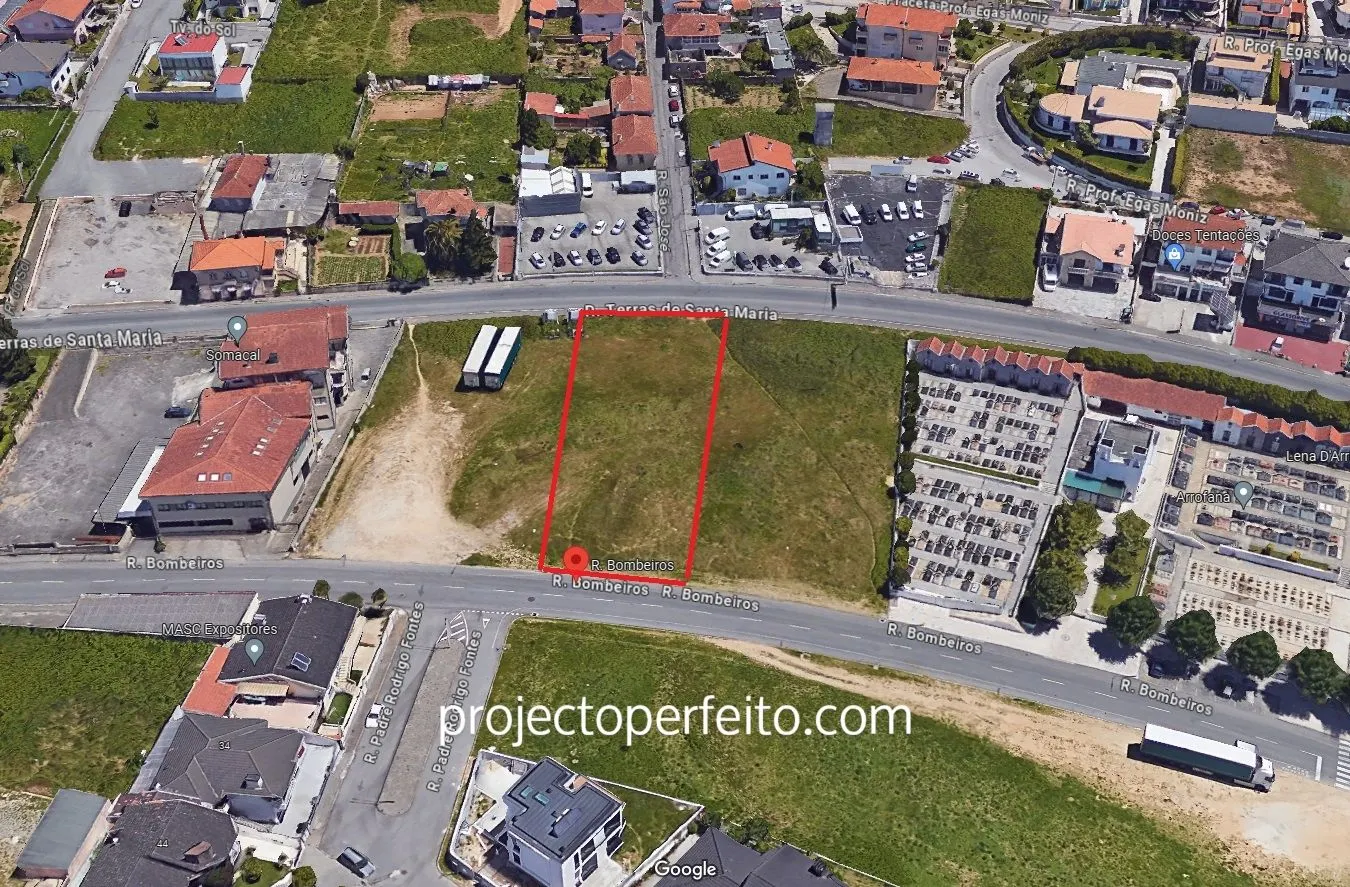 Land for sale in Santa Maria da Feira, Portugal — €230,000
