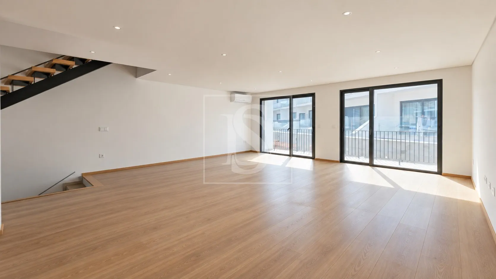 Moradia T3 Nova de Gaveto com Garagem em Frossos, Braga