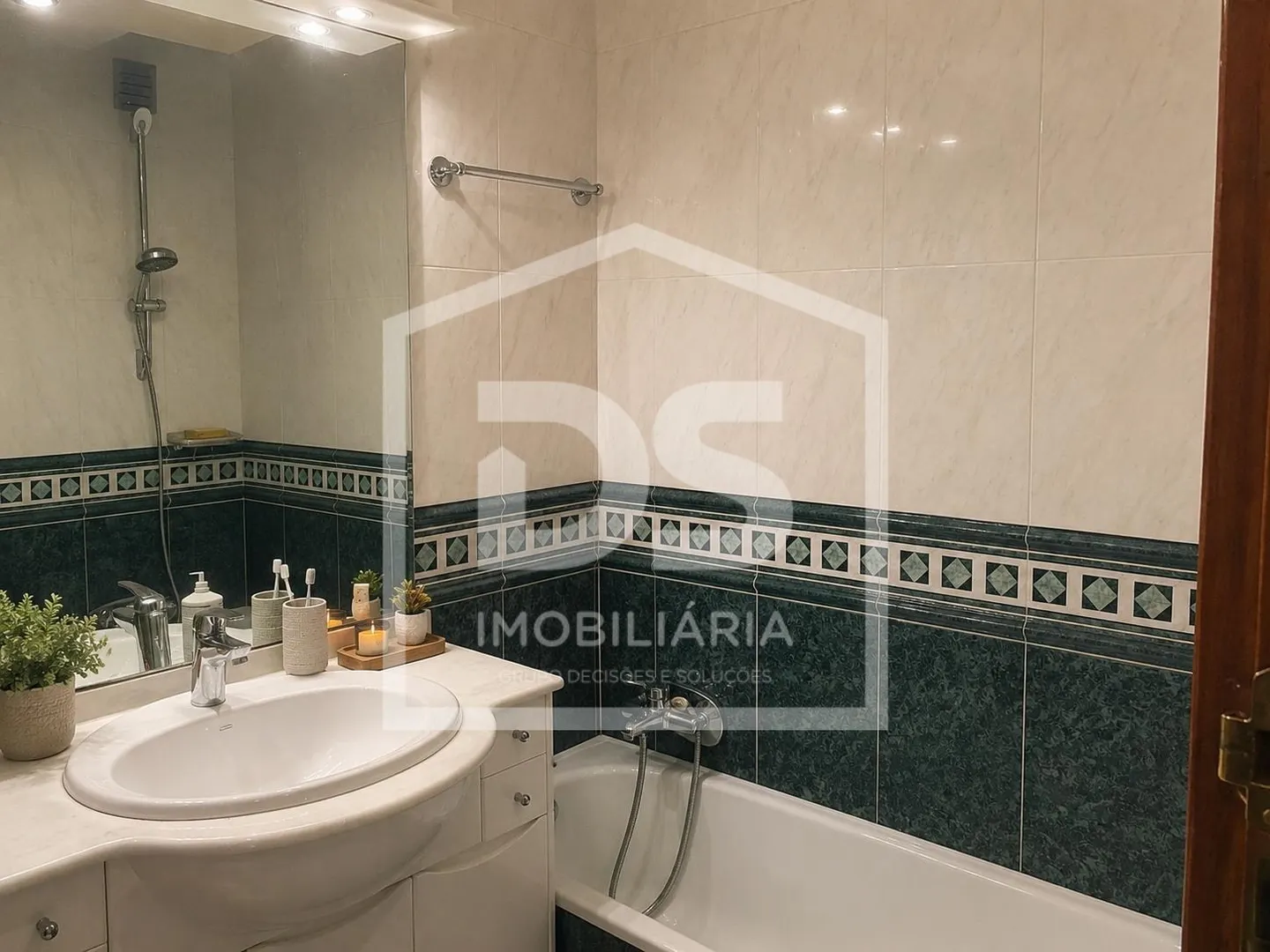 Moradia T4 Premium com Terraço e Garagem - Godim