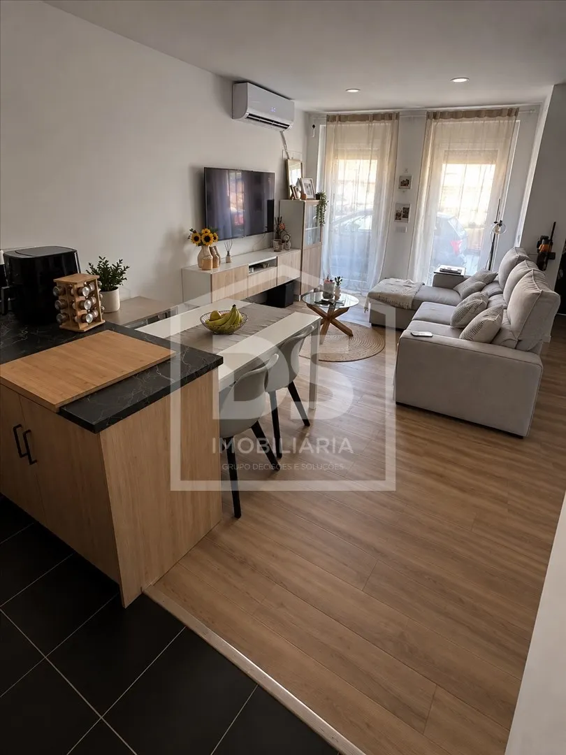 Semi-detached house T2