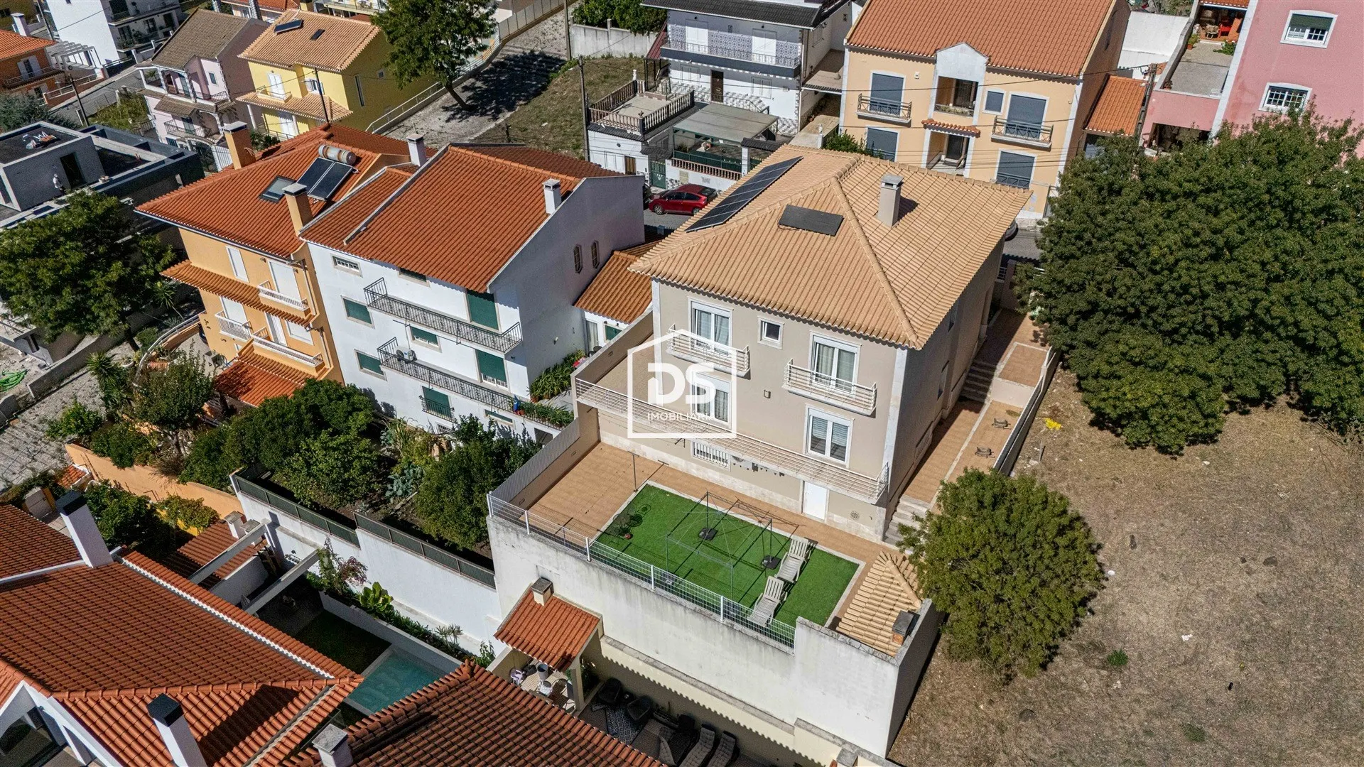 House T4