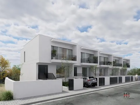 Moradia em Banda T3+1