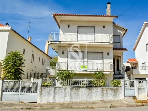 Moradia T4