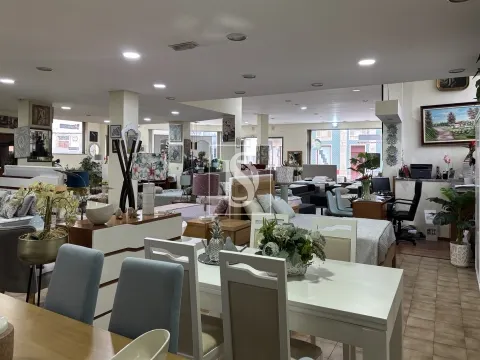 Espaço comercial com 598m² no Centro Viseu
