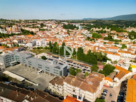 Apartamento T3 para Venda – Localização Privilegiada em Torres Novas