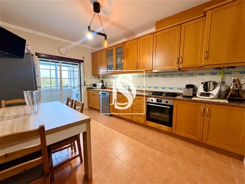 Apartamento T3 para venda na Golegã