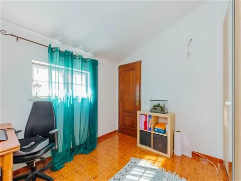 Moradia Geminada T4 Venda