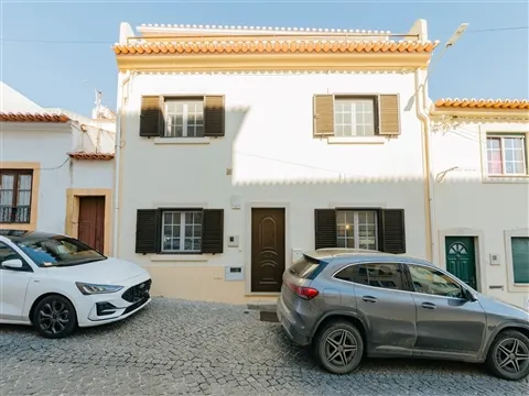 Moradia Geminada T4 Venda