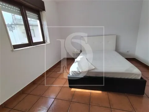 Andar de Moradia T5 Mobilado e Equipado – Entroncamento