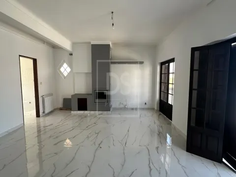 Moradia T4 com Mais de 1.500 m² de Terreno e Cave Habitável | Monte Redondo – Torres Vedras