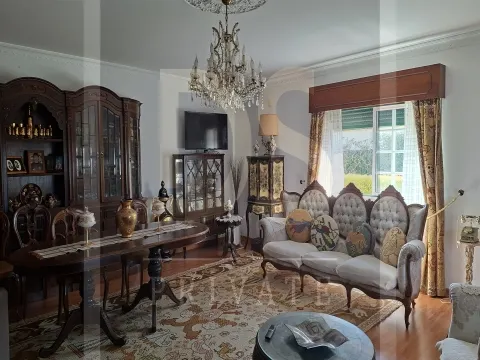 Moradia de Prestígio em Santo Isidoro T3