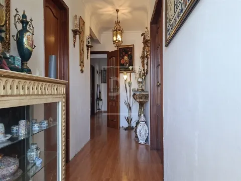 Moradia de Prestígio em Santo Isidoro T3
