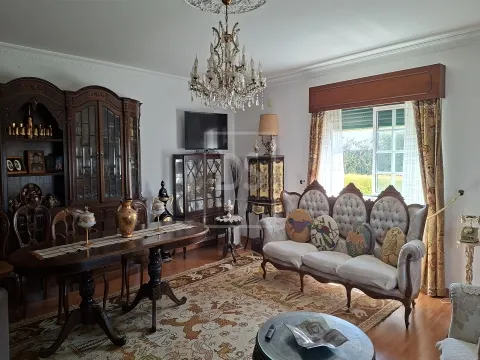 Moradia de Prestígio em Santo Isidoro T3
