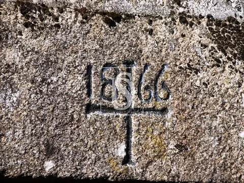 Moradia para Restaurar T5